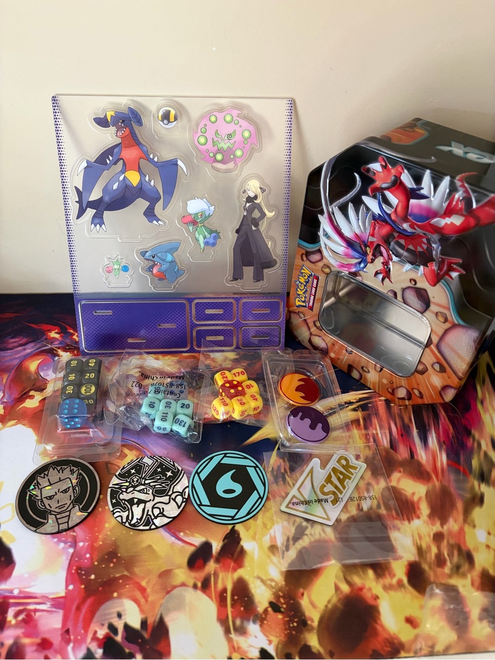 Pokemon Accessories Kit with Figures and Tin